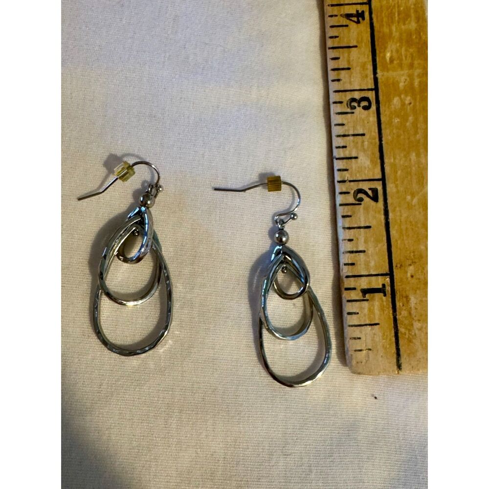 Silver Tone Triple Oval Drop Dangle Earrings Fishhook Lightweight